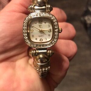 Elegant Silver and Gold Quartz Watch
